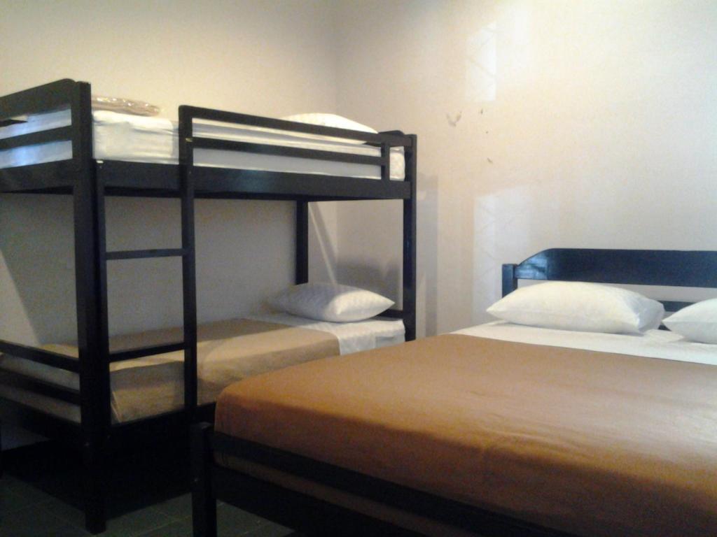 Krowi Inn Surabaya Zimmer foto