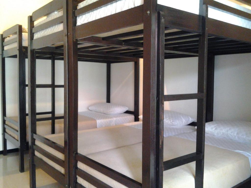 Krowi Inn Surabaya Zimmer foto