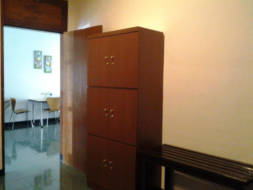 Krowi Inn Surabaya Zimmer foto
