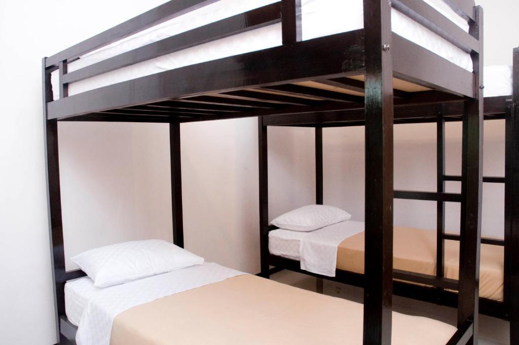 Krowi Inn Surabaya Zimmer foto